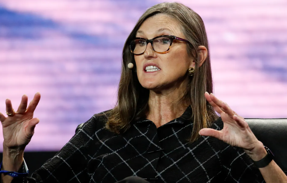 ARK-Invests-Cathie-Wood-says-that-the-US-is-Losing-the-Bitcoin-Movement
