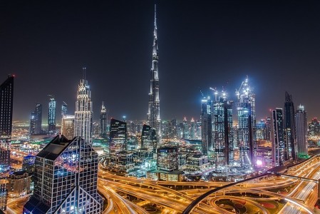 dubai-skylines-at-night-pexels-3787839-x300_1px