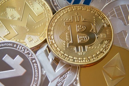 free-cryptocurrency-coins-photo-md-x300_1px