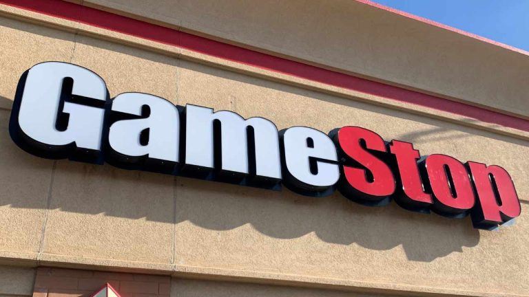 gamestop-buys-bitcoin-768x432-1