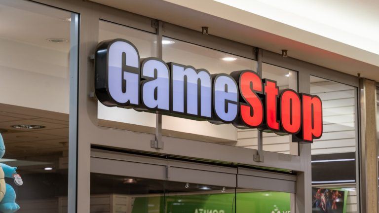 gamestop-raising-money-to-buy-bitcoin-768x432-1