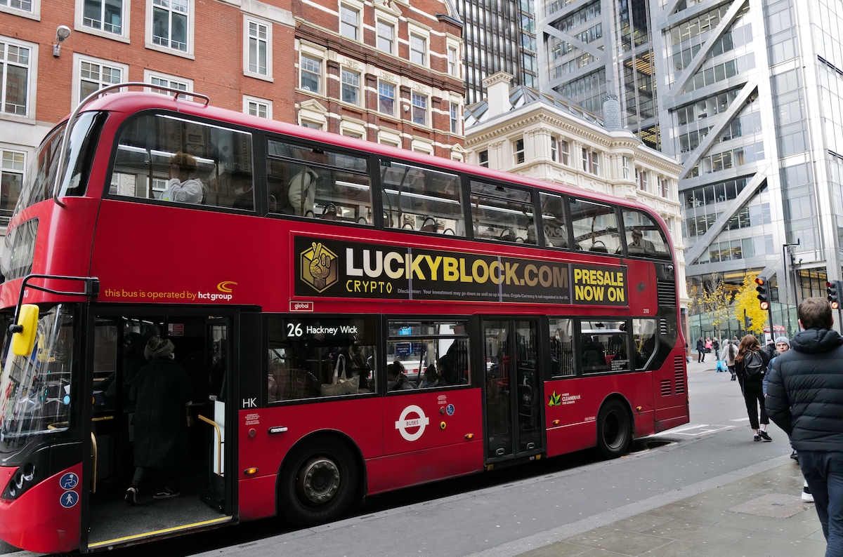 luckyblock_bus-copy-1
