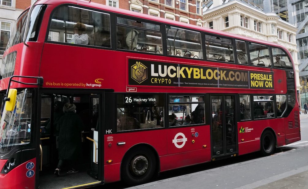 luckyblock_bus-copy-e1643115927420