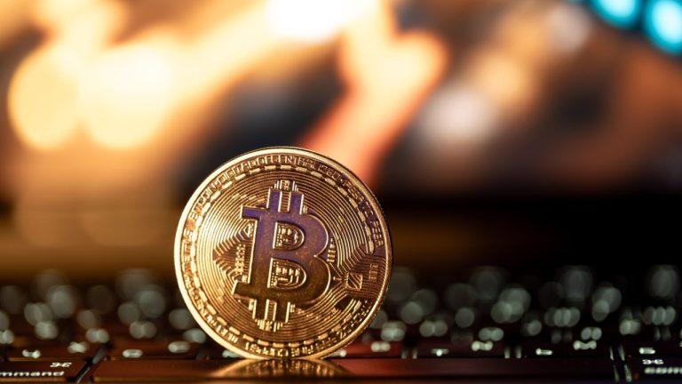 michael-saylor-dave-portnoy-bitcoin-768x432-1