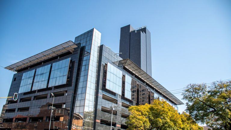 the-south-african-reserve-bank-in-pretoria-768x432-1