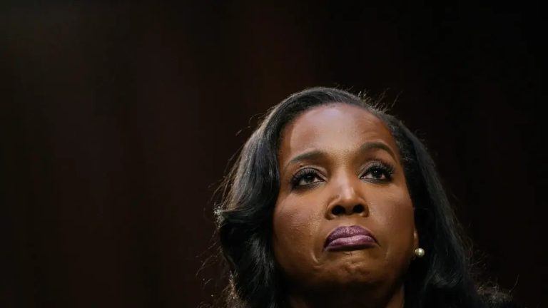 trump-wants-to-fire-fed-governor-lisa-cook-768x432-1